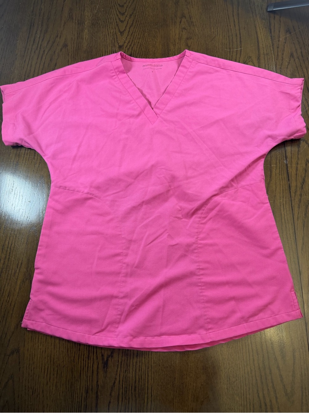 Mándala Scrub Top  Women's V-Neck Top - Bright Pink